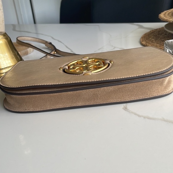 Tory Burch Miller Glazed Leather Clutch - Picture 15 of 16